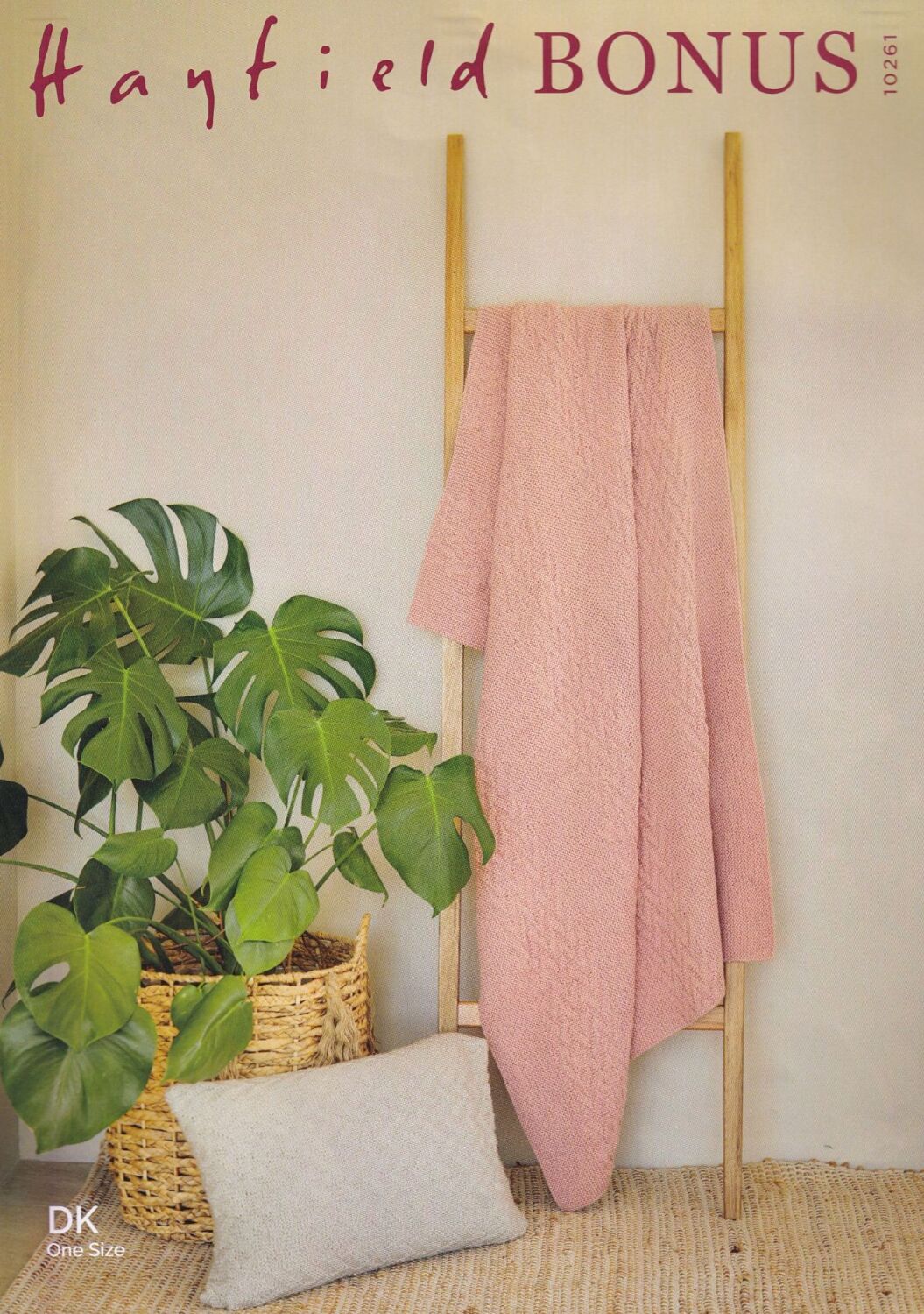 10261 BLANKET AND CUSHION KNITTING PATTERN BY HAYFIELD