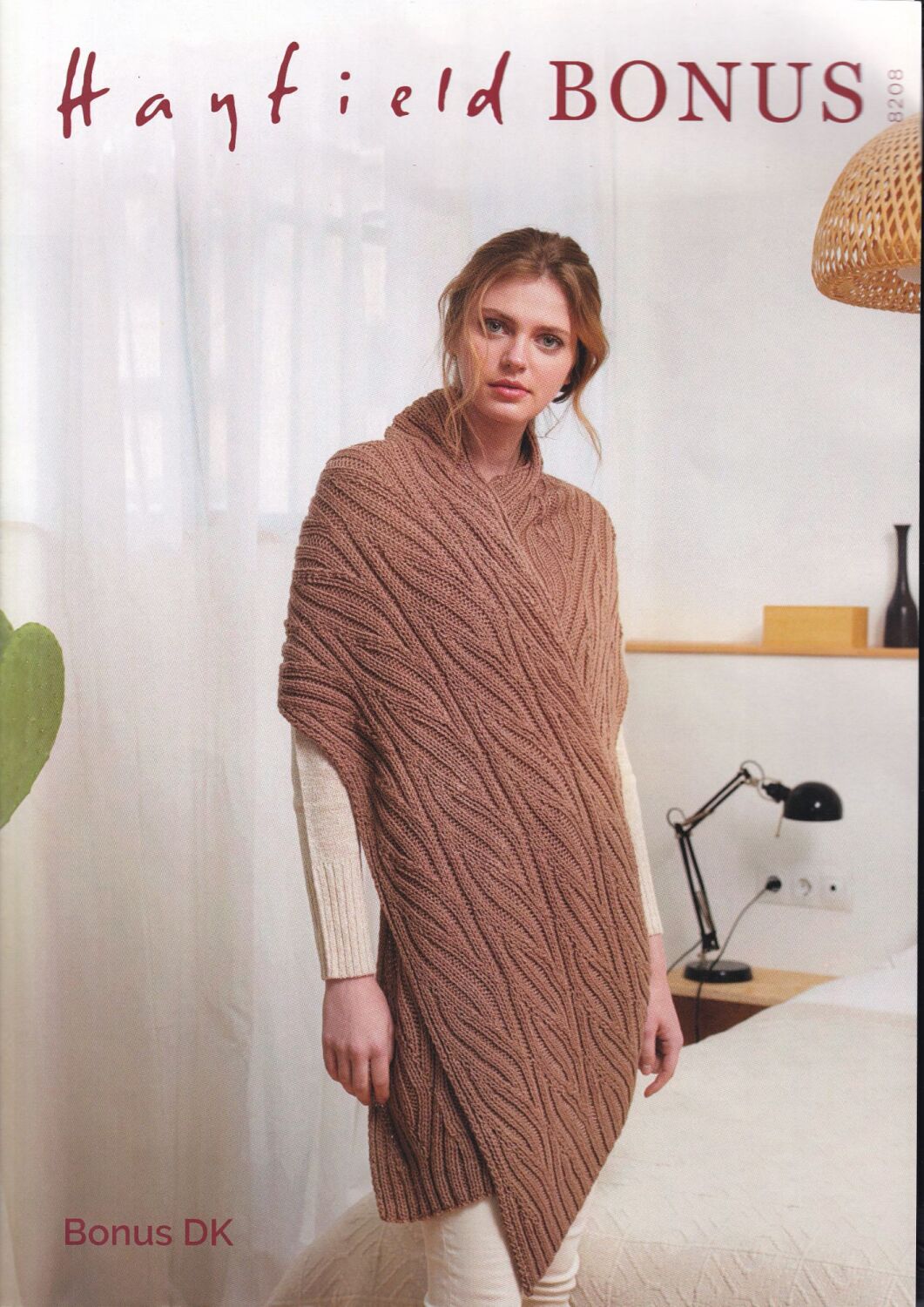 8208 SCARF KNITTING PATTERN BY HAYFIELD