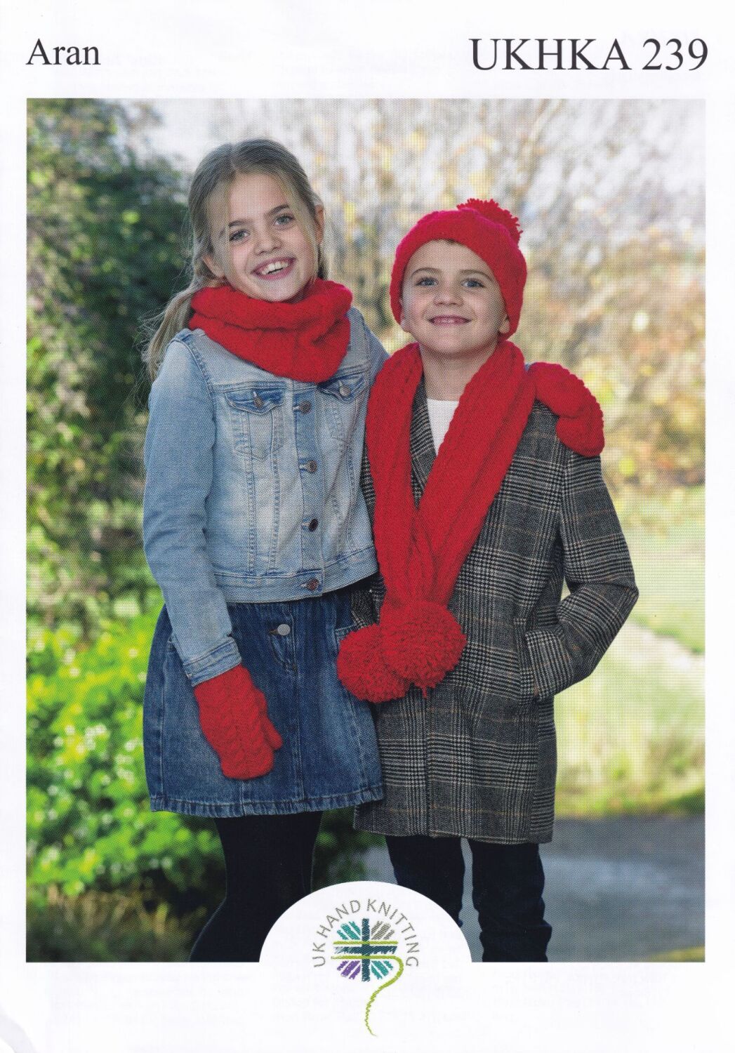 239 CHILDRENS SCARF, SNOOD, HAT AND MITTENS KNITTING PATTERN BY UKHKA