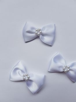 White Bow with Bead Centre (Pack of 5)