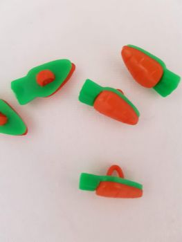 Carrot Button 18mm (Pack of 8)