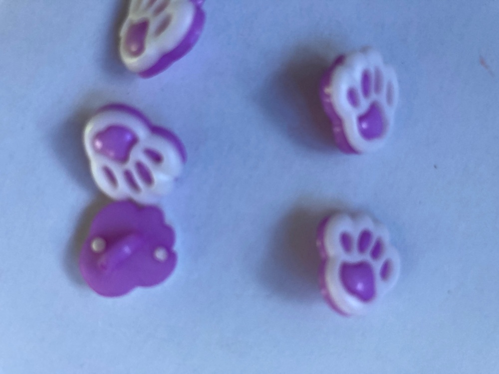Lilac Paw Button 20mm (Pack of 8)