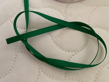 Green (Emerald) Double Satin Ribbon 3mm (4 metre pack)