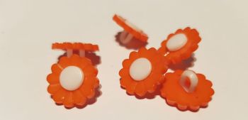 Orange Daisy/Flower Button 17mm (Pack of 12)