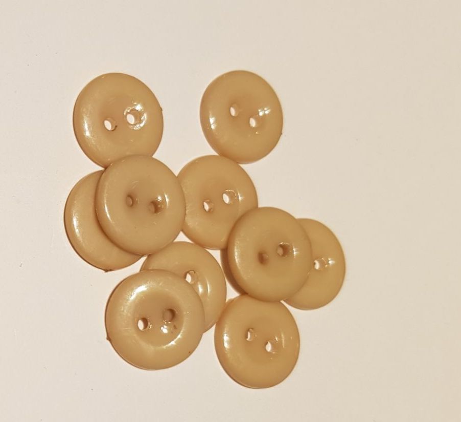 Beige / Cream  Buttons 15mm (Pack of 10)