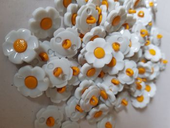Daisy Button 18mm (Pack of 5)