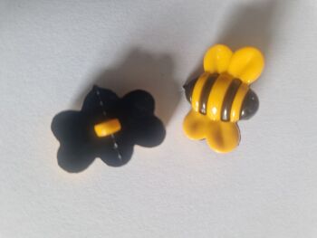 Bee Buttons 22x19mm (Pack of 2)