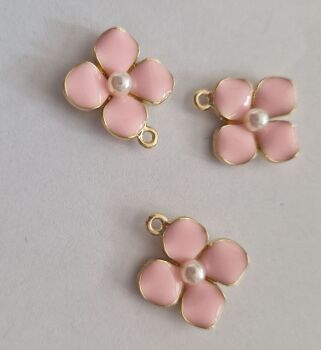 Flower /Pink Charms (3)