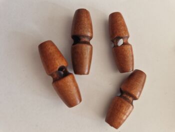 Reddish Brown Wooden Toggle 30mm (pack of 4)