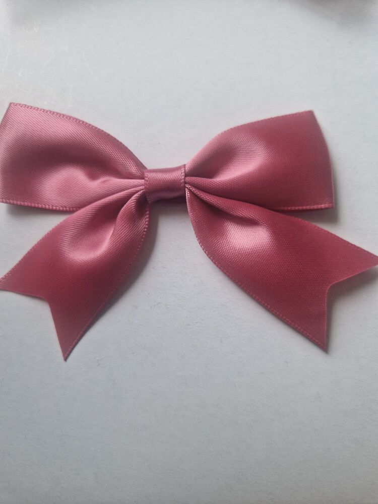 Dusky Pink Bow (each)