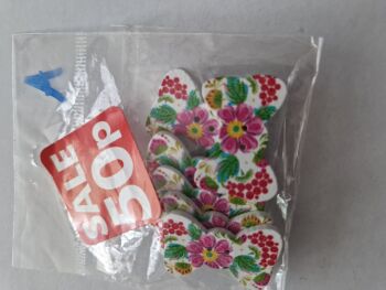 Bow Shaped Wooden Buttons (Pack of 6)