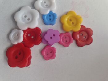 Mixed Flower Buttons (Pack of 12)