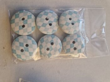 Blue / White Diamonds Wooden Buttons 19mm (Pack of 6)