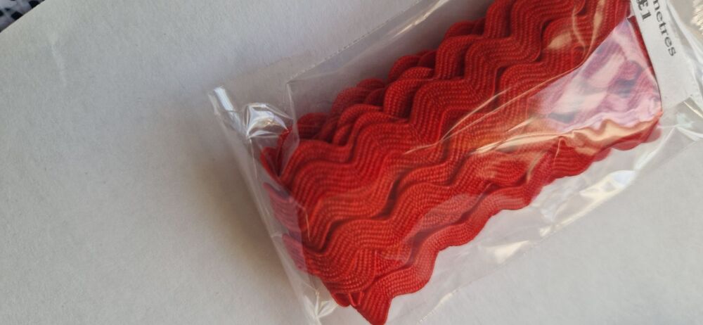 Red Ric Rac 6mm approx. (3 metres)