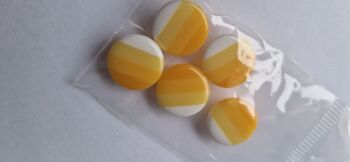 Yellow / White Shank Buttons  15mm (Pack of 5)