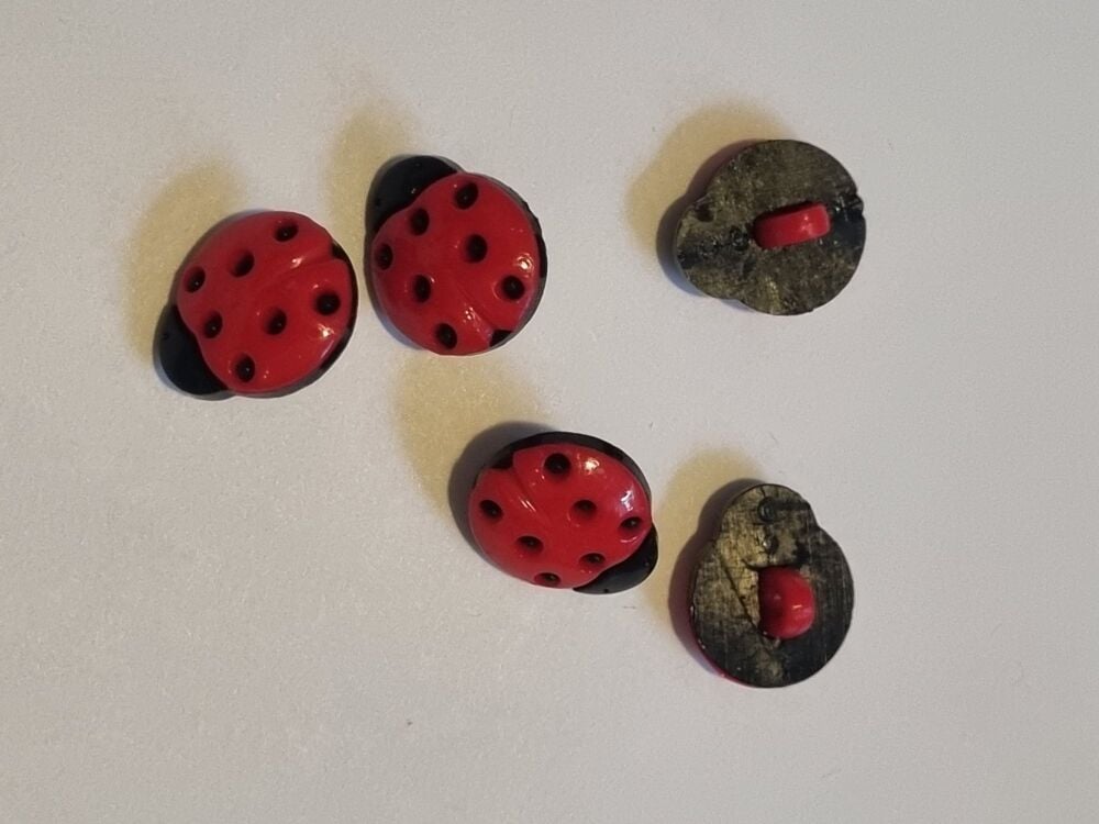 Ladybird Buttons 21mm (Pack of 5)