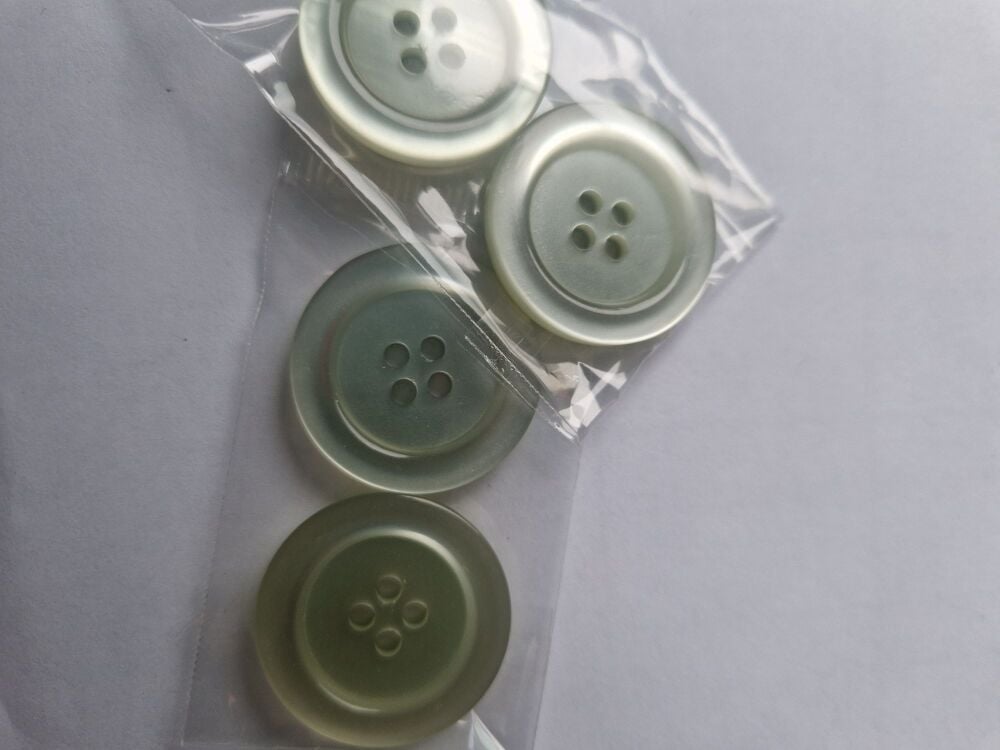 Green / Pale  4 hole Buttons 28mm (Pack of 2)