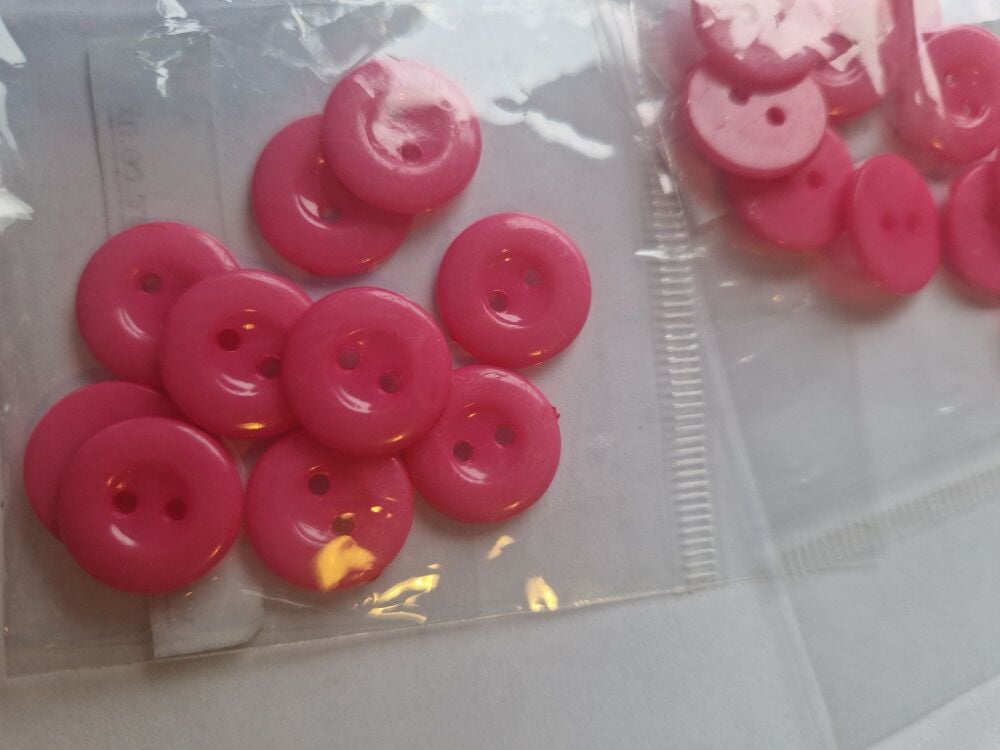 Pink - Cerise Buttons 15mm (Pack of 10)