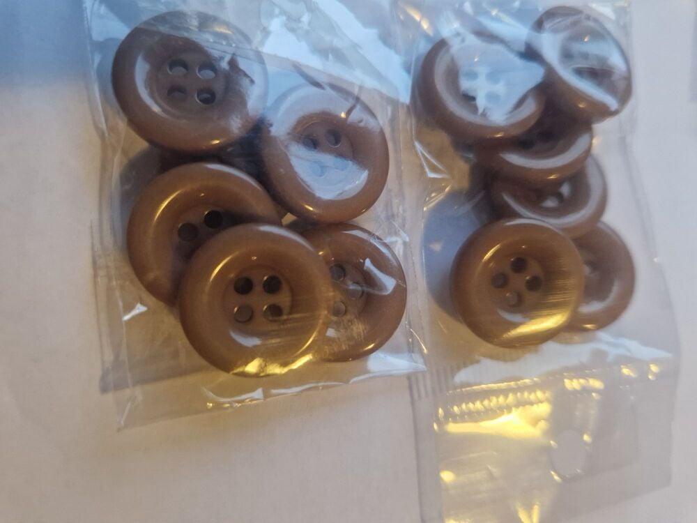 Brown 4 hole / Raised edge Buttons 18mm (Pack of 6)