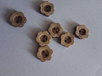 Coconut Shell Flower Buttons 12mm (each)