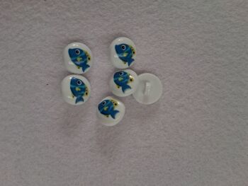 Fish Buttons 15mm (each)