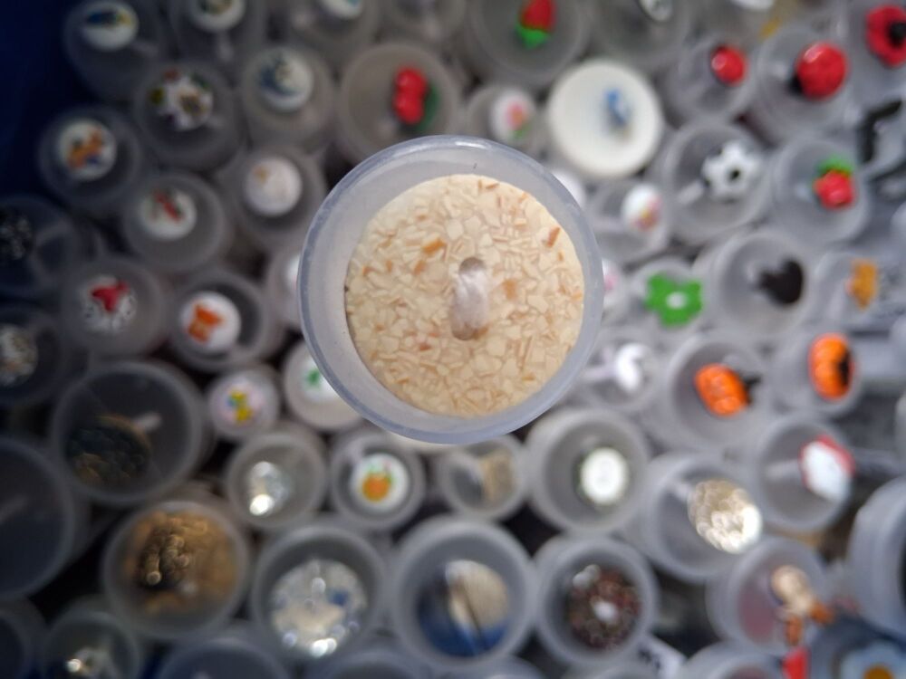 Recycled Eggshell Buttons - Beige 20mm (each)