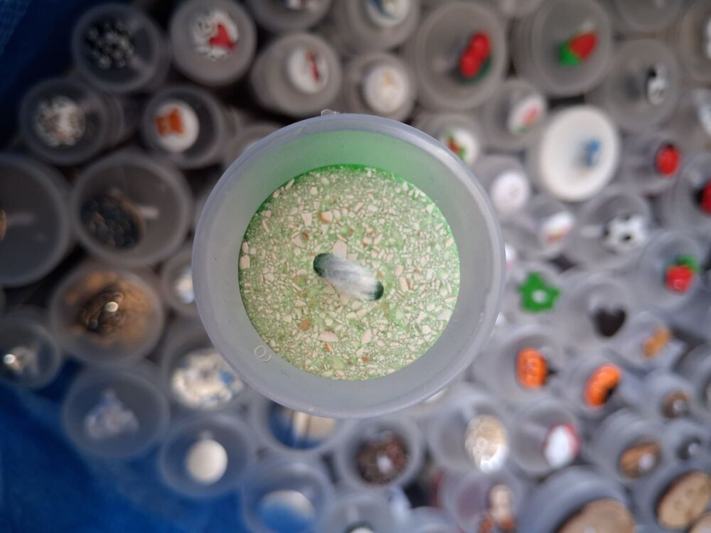 Recycled Eggshell Buttons - Green 20mm (each)