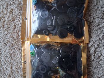 Larger Bag - Black - Random Pick - Approx 75g