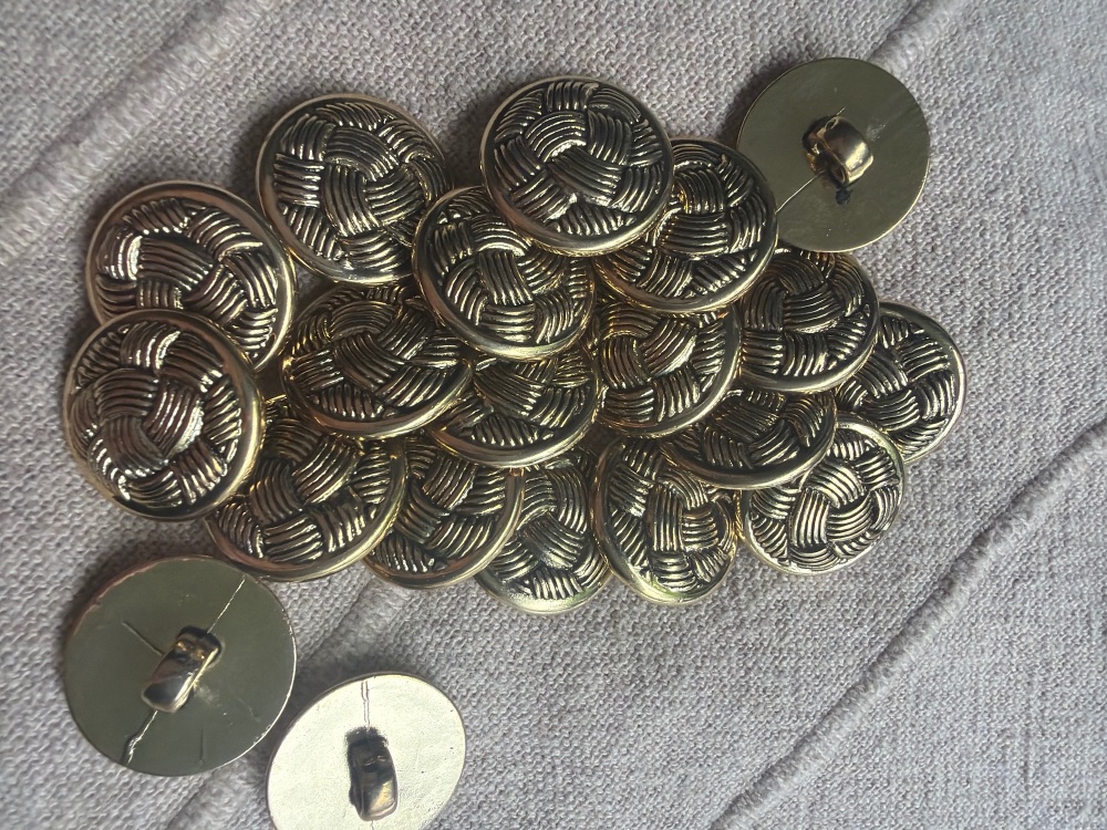Gold Patterned Shank Buttons  18mm (each)