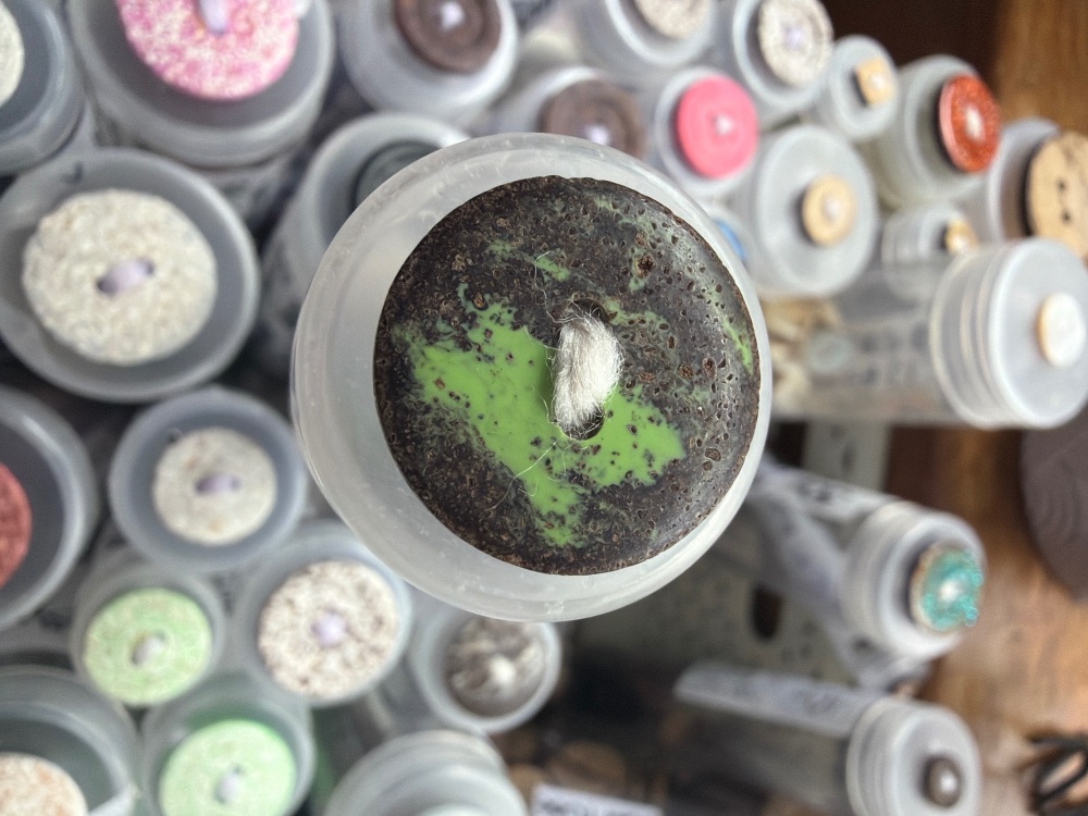 Recycled Coffee Grounds Buttons - Black/Green 20mm (each)