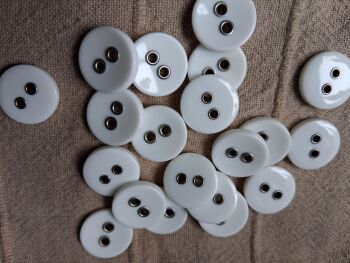 White with Silver Buttons 18mm (each)