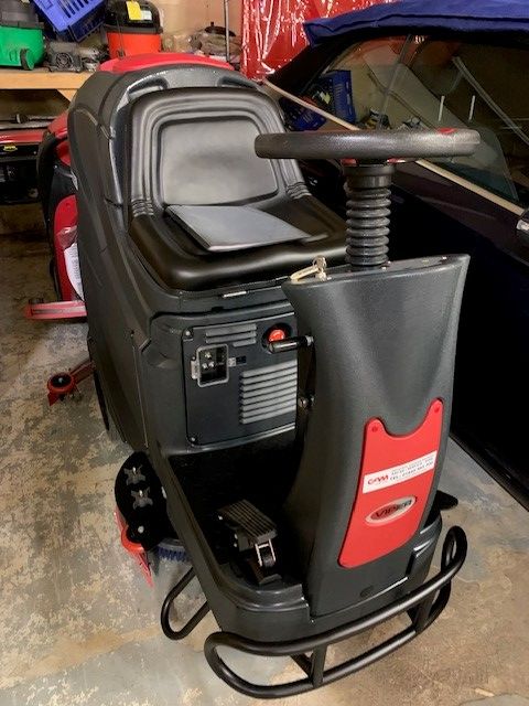 Viper AS710R Ride On Scrubber Dryer