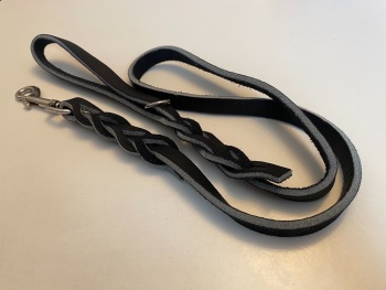 100cm (3ft3) x 13mm Surface Dyed Black Plaited Leather 