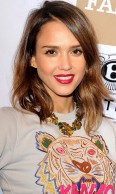 jessicaalba-feb-eastmeetswestanniversarycelebration_0