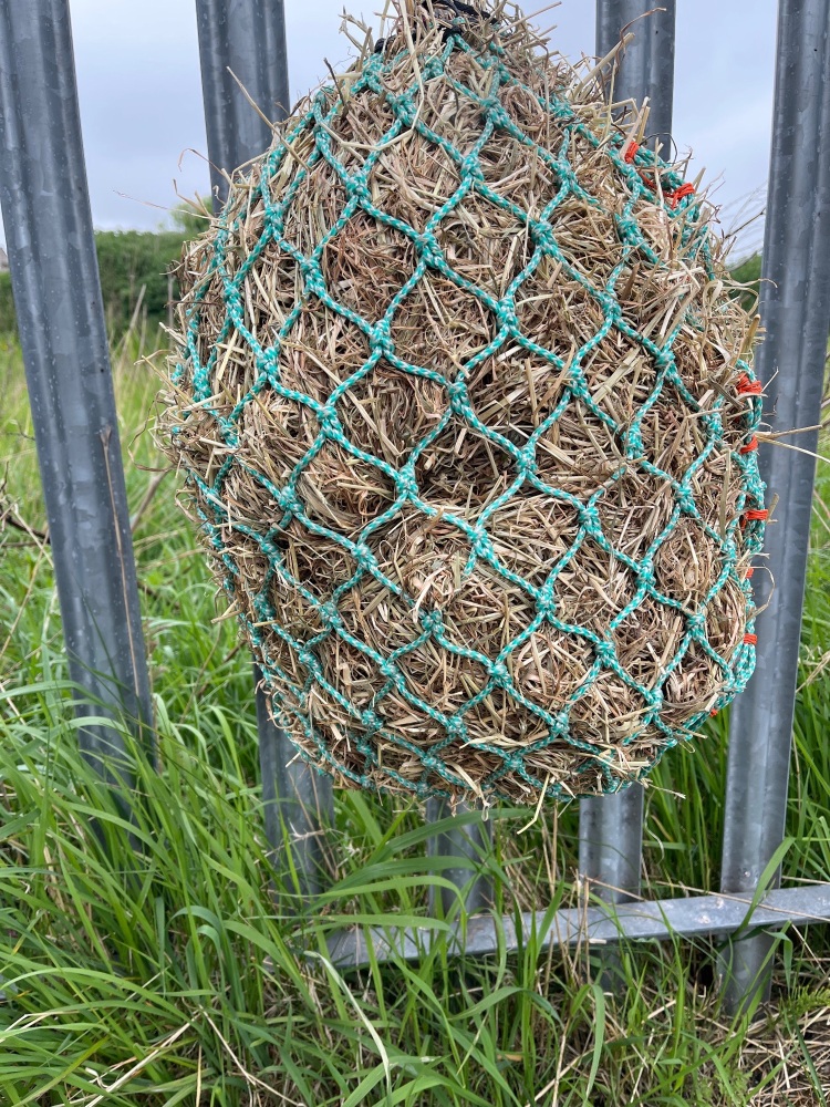 2ft  extra strong hay bag made with doubled super soft twine