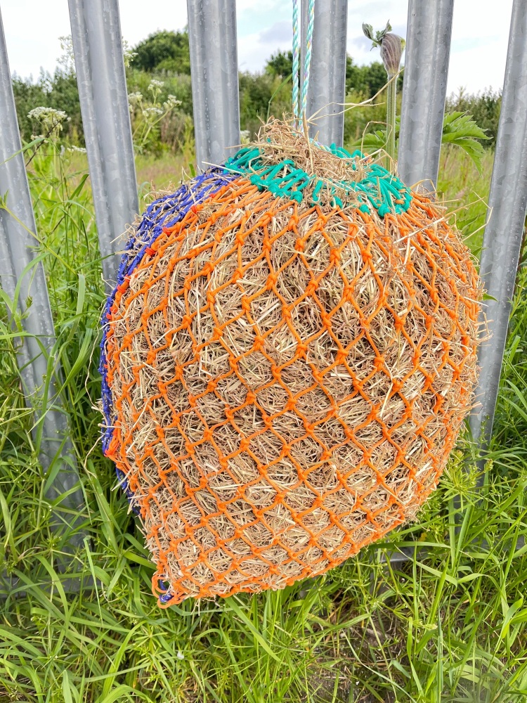 Large pony net   Unique  hay bag