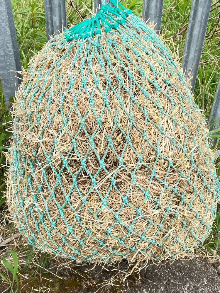 2ft  extra strong hay bag made with super soft twine