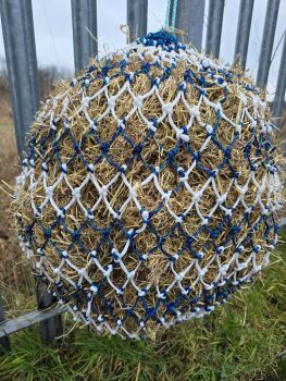 Cob  stripe  small  mesh nets 6kg approx