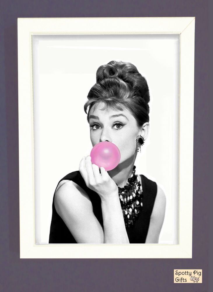 Prints Wall Art Set of 2 Audrey Hepburn & Quote Framed or Unframed Picture Poster Bubblegum A3, A4, A5
