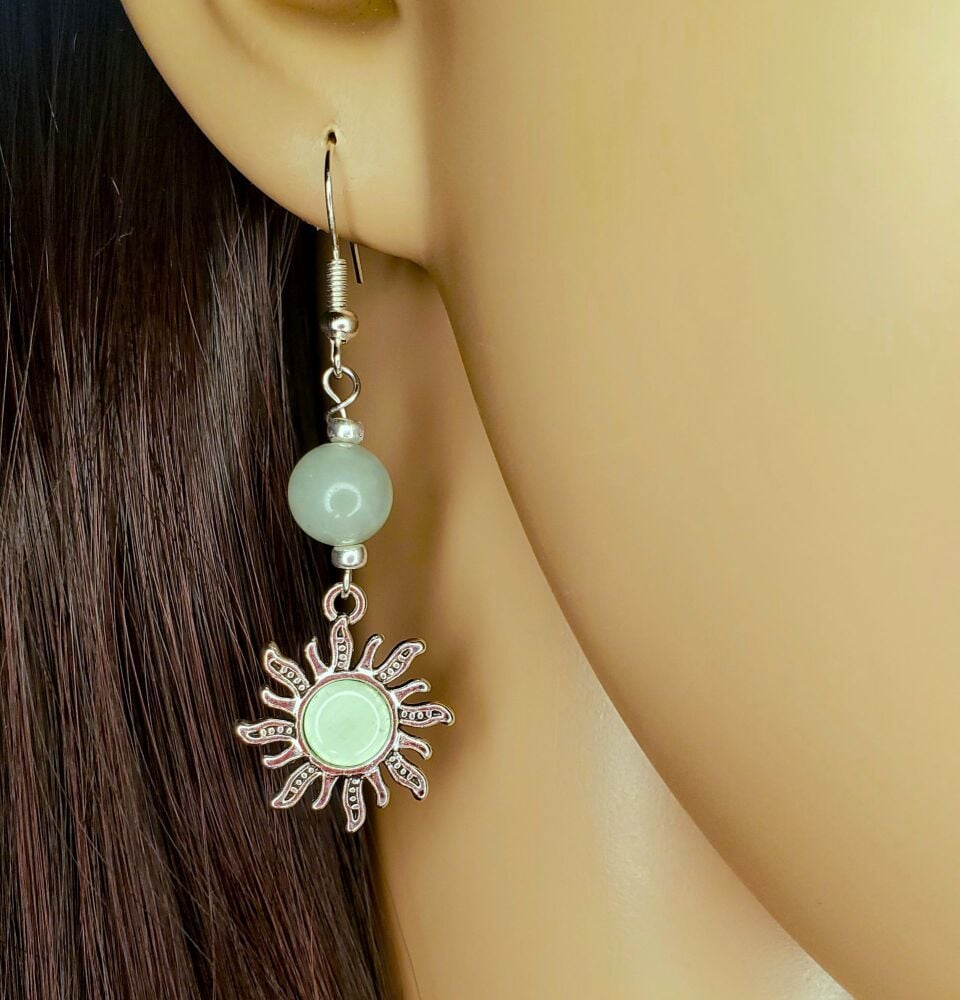 <!-- D60 -->Sunshine Green Aventurine Sterling Silver Hook Earrings Dangly 