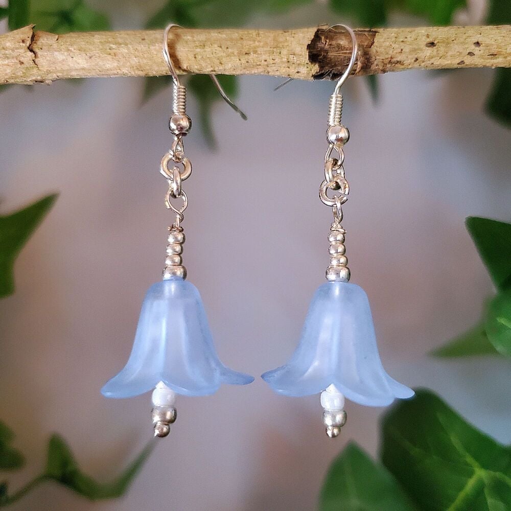 <!-- E20 -->Flower Sterling Silver Hook Earrings Handmade Blue Pair Elegant