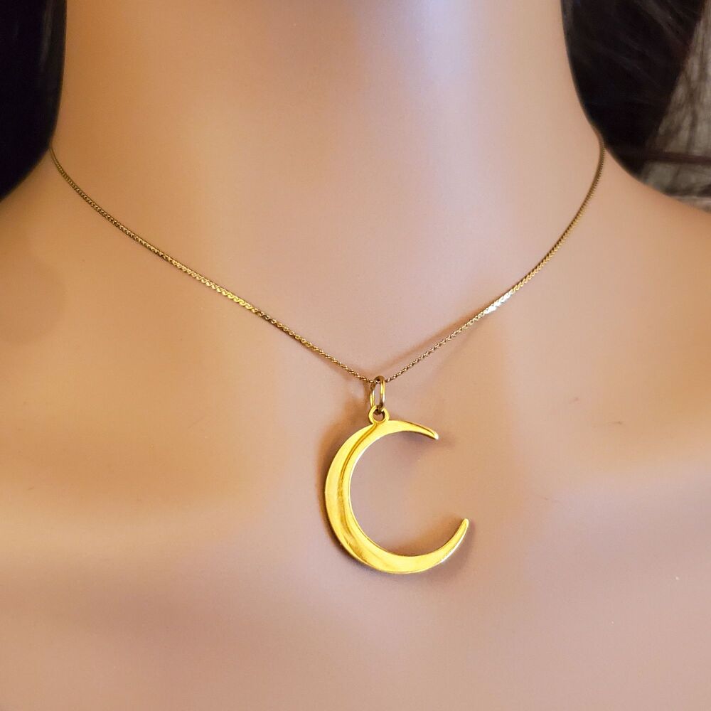 Crescent Moon Necklace Gold Celestial Statement Serpentine Chain Eye Catching Anti tarnish Gift Xmas