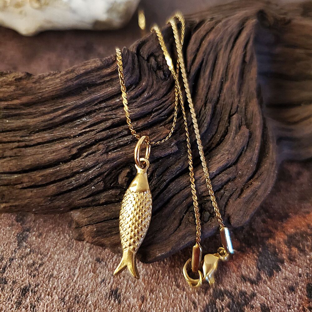 Fish Necklace Gold Mackerel Statement Serpentine Chain Eye Catching Anti tarnish Gift Xmas