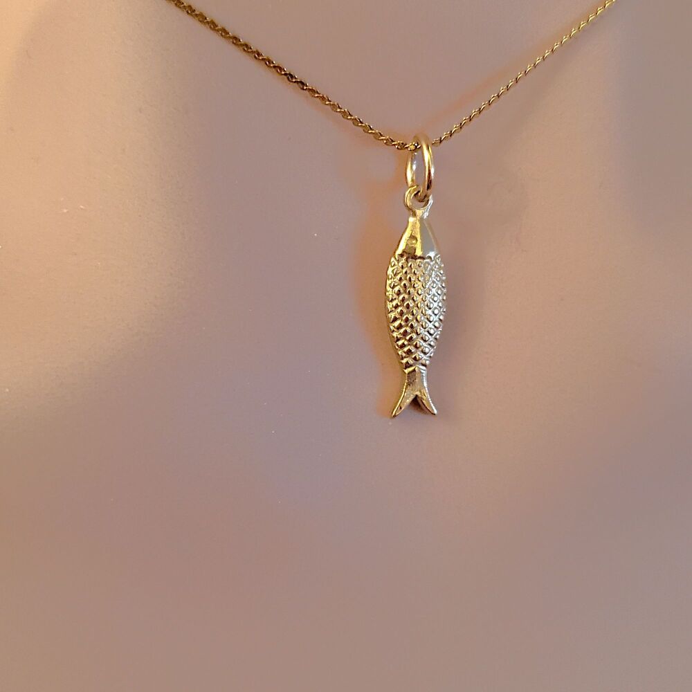 Fish Necklace Gold Mackerel Statement Serpentine Chain Eye Catching Anti tarnish Gift Xmas