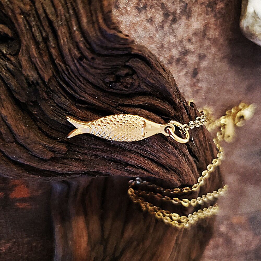 Fish Necklace Gold Mackerel Statement Cable Chain Eye Catching Anti tarnish Gift Xmas
