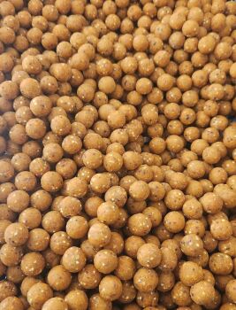 Eat me Baits 3 x kilo Shelflife Banoffee 16mm Boilies