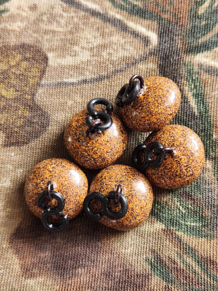 New Product; 5 x Carpysteves Dark Sand 1.5oz Saucer Backleads