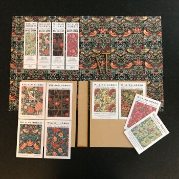 William Morris - Strawberry Thief Lap Book Kit
