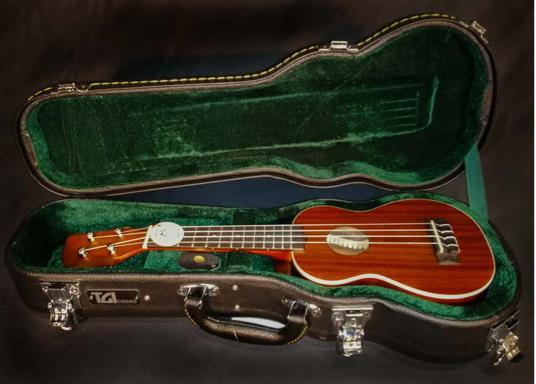 Brunswick Ukulele Soprano - Mahogany in Hard Case