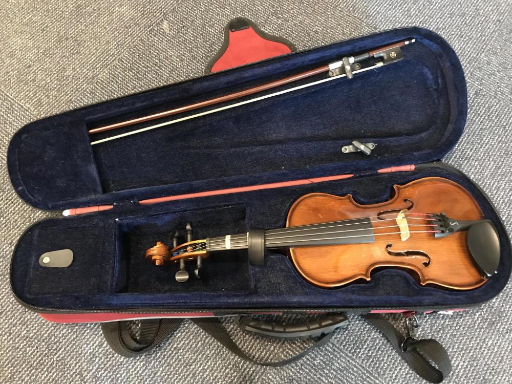 Stentor 1/4 Size Violin (Pre-Owned)